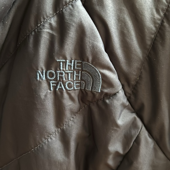 Women’s North Face Coat - Picture 2 of 6